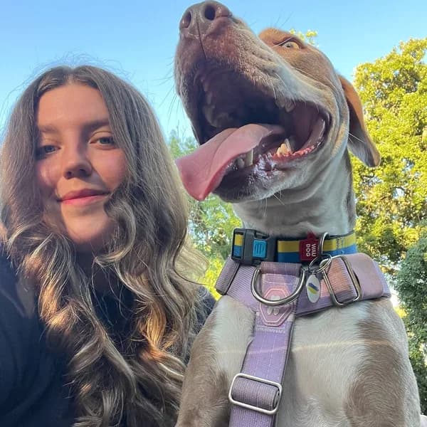 Anastasia - Especialista em Cuidados e Comportamento Canino at PawsN'Surf